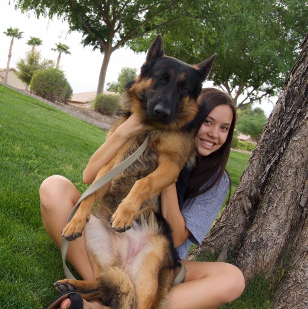 Meet your Posher, Elena